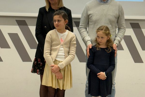 125d69d4-923d-460f-8774-9ea4e639f018