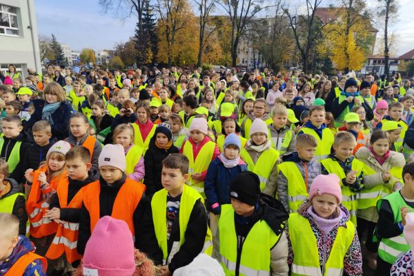 18c22602-693f-44bd-b651-3335c9b1434b