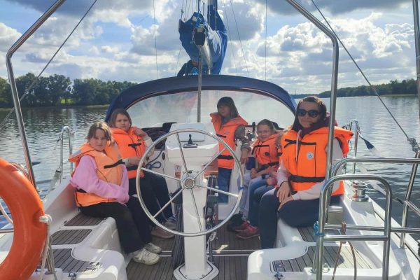 254a0ef7-a01c-41ab-865f-313eb85c0707