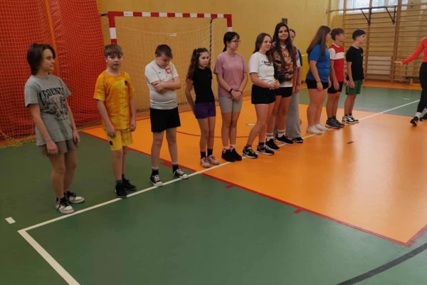 2e264e69-51a4-4ac6-8a77-83008fc37c4b