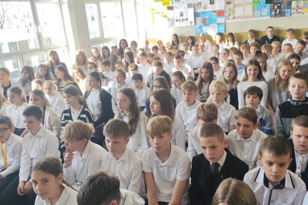 411546e5-0734-49cb-ad7d-1a41d589e327