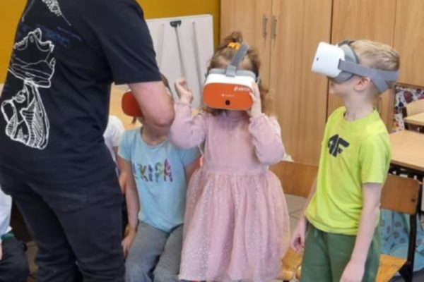 4a7c2d52-7a0d-4854-91c6-72c2eee06b0e