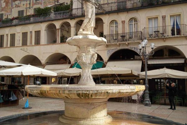 583179a3-2bbd-4f09-8839-36d4319452ec