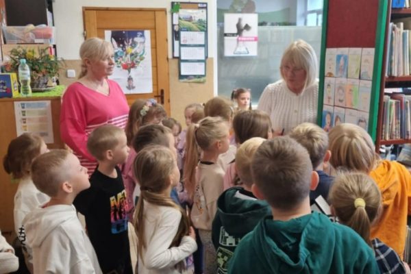 5a8df2ad-3c2e-43c1-8221-eb8c1a05a87e