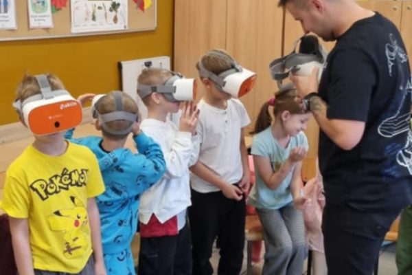 64e728b3-8559-4e2e-9502-04efbe8820d2