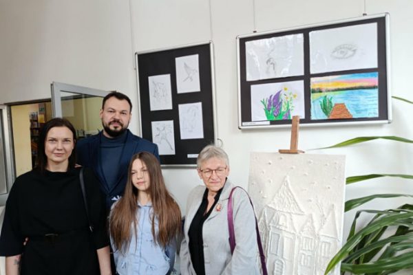 8249ddf0-fb5b-4657-85c0-9fe3fe5535e5