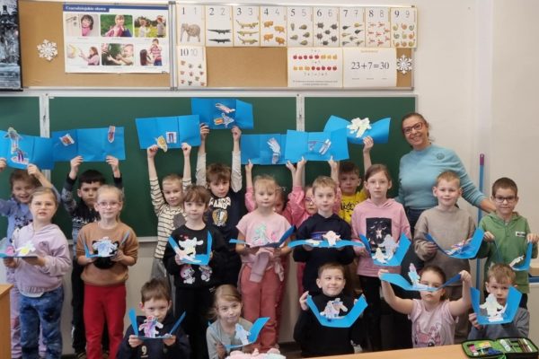 8c758c6e-5982-4fb4-bd0c-8b2ca876e14e