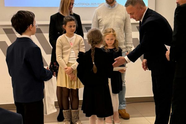 9a8b8ac3-72a3-4b97-8faf-76425f16379c