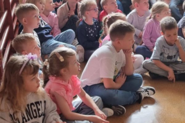 9b260914-3bcc-48c5-92a3-a43a4d21542f