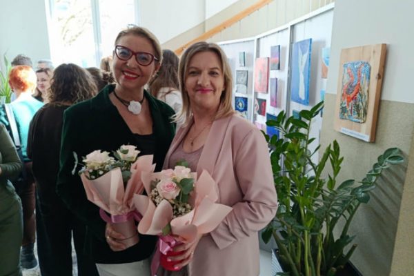 a65d4f56-e833-4fcb-ab89-a578defb4ce6