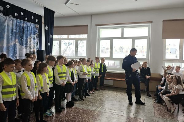 b3c61ef9-8035-47a0-9331-84ac64015159