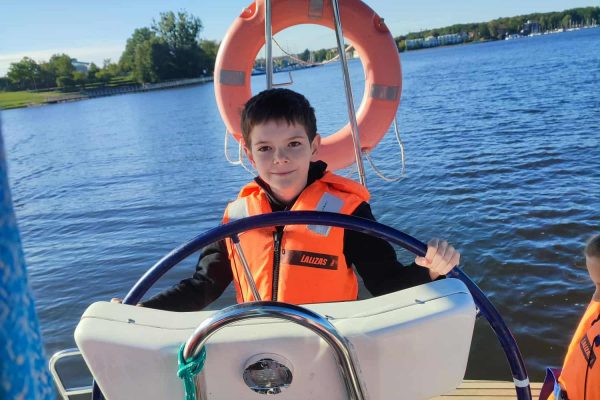 df443e36-765d-4b02-b722-eb29d7373971