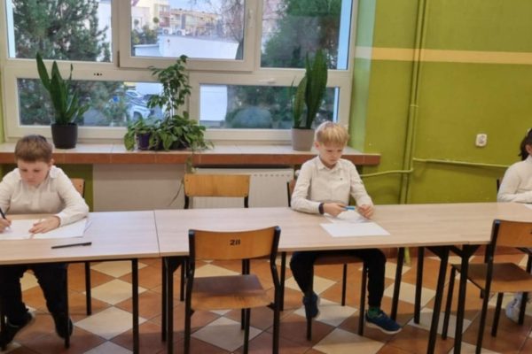 e75382b1-4a9f-4f60-b136-7d7ac5165258