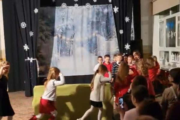 f7a2ed32-e93e-45da-afea-3d6634517962