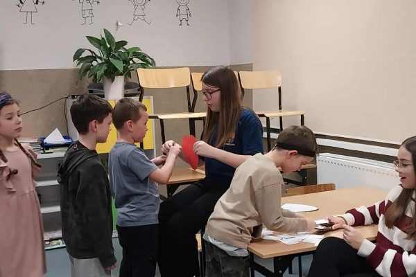 f826433d-c15a-471c-8899-cb7ee084189b